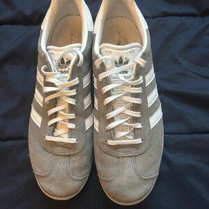 Men's Adidas Gazelle Gray Size 11 Indoor Soccer
